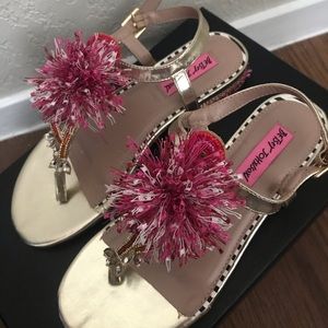 betsey johnson flamingo sandals